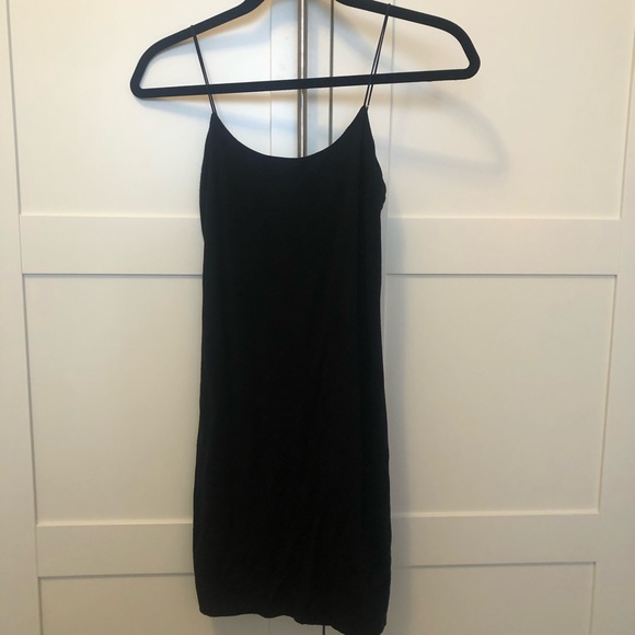 Wilfred - Tiny Dress - Picture 4 of 6